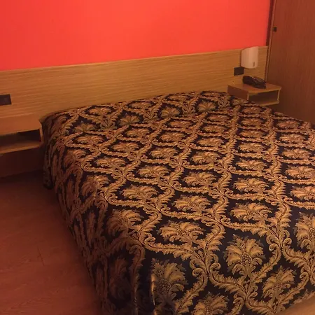 Rex 3* Milano