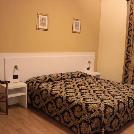 Rex Hotel